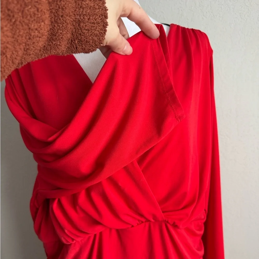 Torrid Cherry Red V-Neck 1/2 Sleeve Black Lace Back Ruched Blouse Womens 3 (3X) - Picture 3 of 8